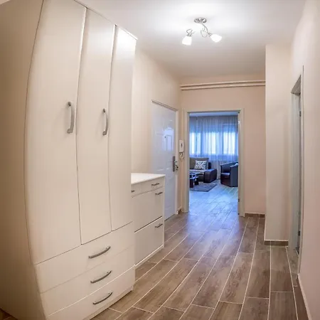 Dositejeva 13 شقة